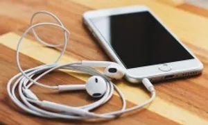 Hài lòng điện thoại 5,5 triệu vì có jack cắm tai nghe