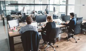 Những điều cần tránh khi giao tiếp với đồng nghiệp